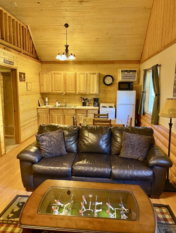 Summit Mountain Lodge And Steakhouse East Glacier Park Village Esterno foto