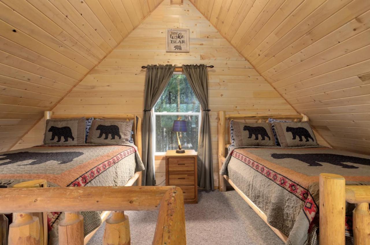 Summit Mountain Lodge And Steakhouse East Glacier Park Village Esterno foto