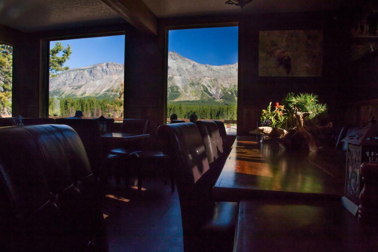 Summit Mountain Lodge And Steakhouse East Glacier Park Village Esterno foto