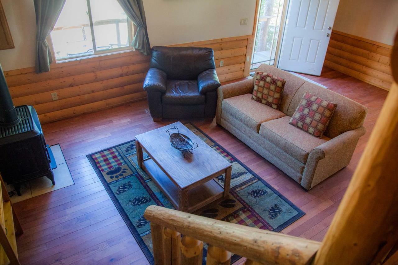 Summit Mountain Lodge And Steakhouse East Glacier Park Village Esterno foto