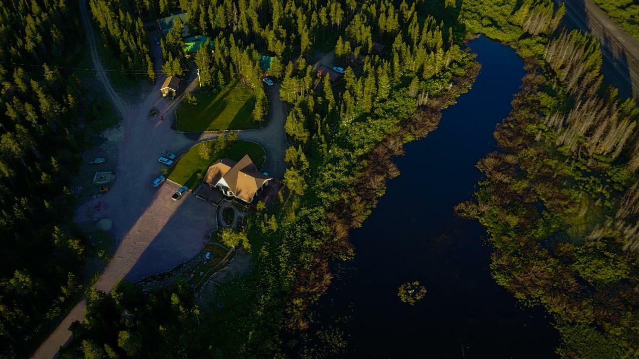 Summit Mountain Lodge And Steakhouse East Glacier Park Village Esterno foto